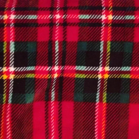 Victoria Secret red plaid 50"x60" Sherpa throw blanket - Picture 3 of 5